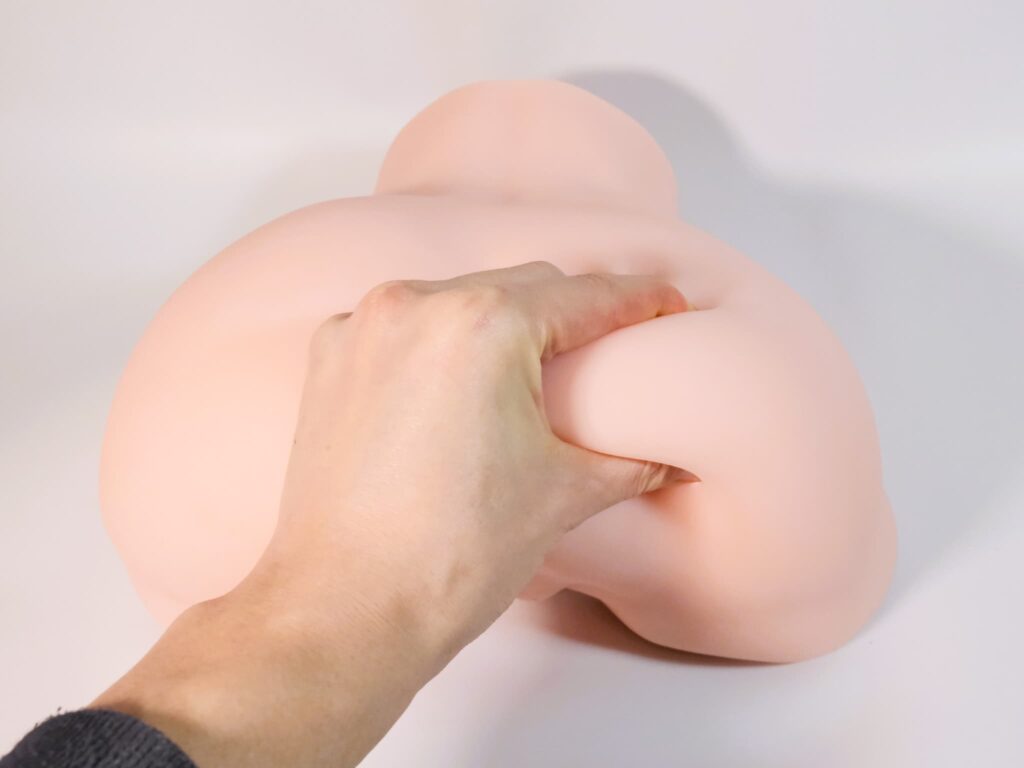 MOMONII 美姫シリーズ 生腰美尻 桃の姫のやわらかさ