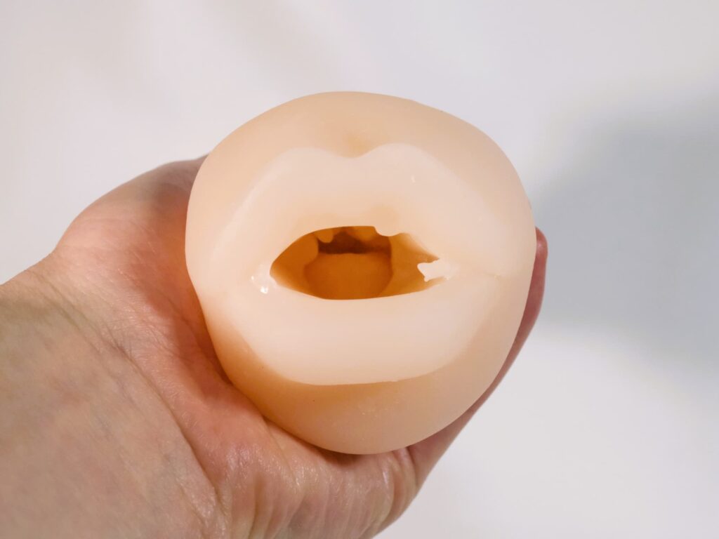 ツインフィニティ リップ スクイーズの挿入口