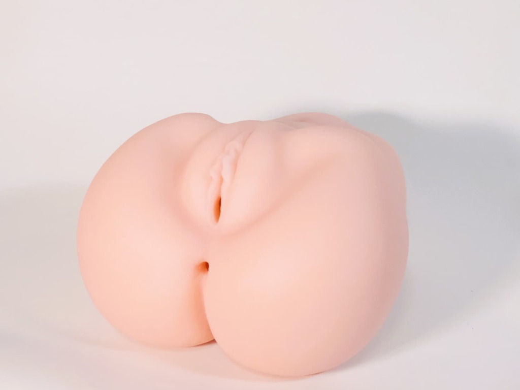 極上 膣肉生陰唇というオナホール