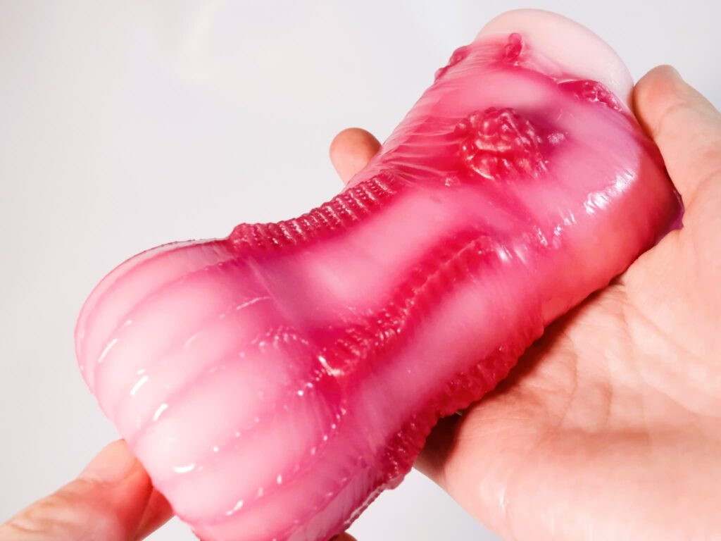 「Z李×枕営業成功者100人」体験調査データから生まれた伝説名器をリアル再現の内部突起