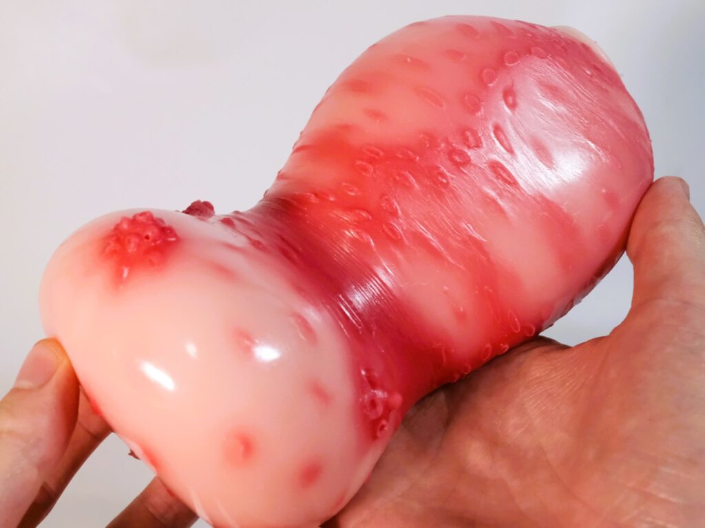 デカ女の一発注入W名器の内部突起