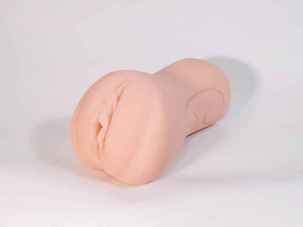 デカ女の一発注入W名器というオナホール