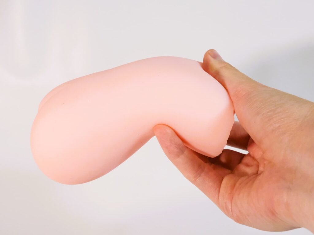 メイド淫メイド 絶対服従メイドのいいなりご奉仕のやわらかさ