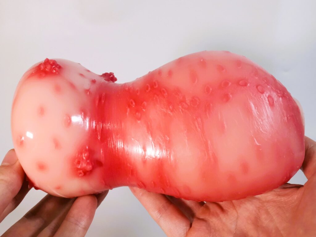 デカ女の一発注入W名器を裏返してみた