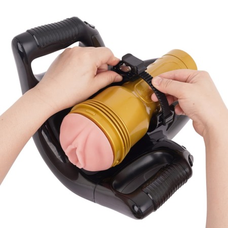 Fleshlight ユニバーサルローンチにインナーホールをハメる