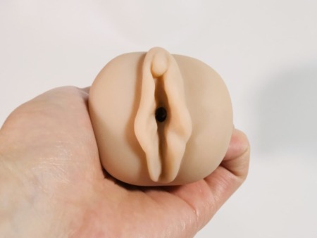 超ギャル盛りハンド つぶつぶイボピストンの挿入口