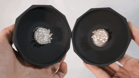 U.F.O. MOBILE MEN葉左右で別々の動作可能