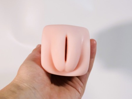 極ヒダにゅるるの挿入口