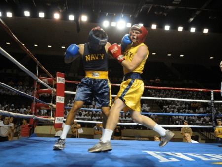 ボクシングのカウンターパンチ