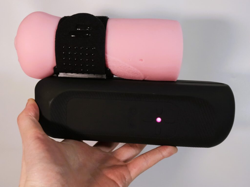 The Handy2 PROは普通のオナホールも撞着可能