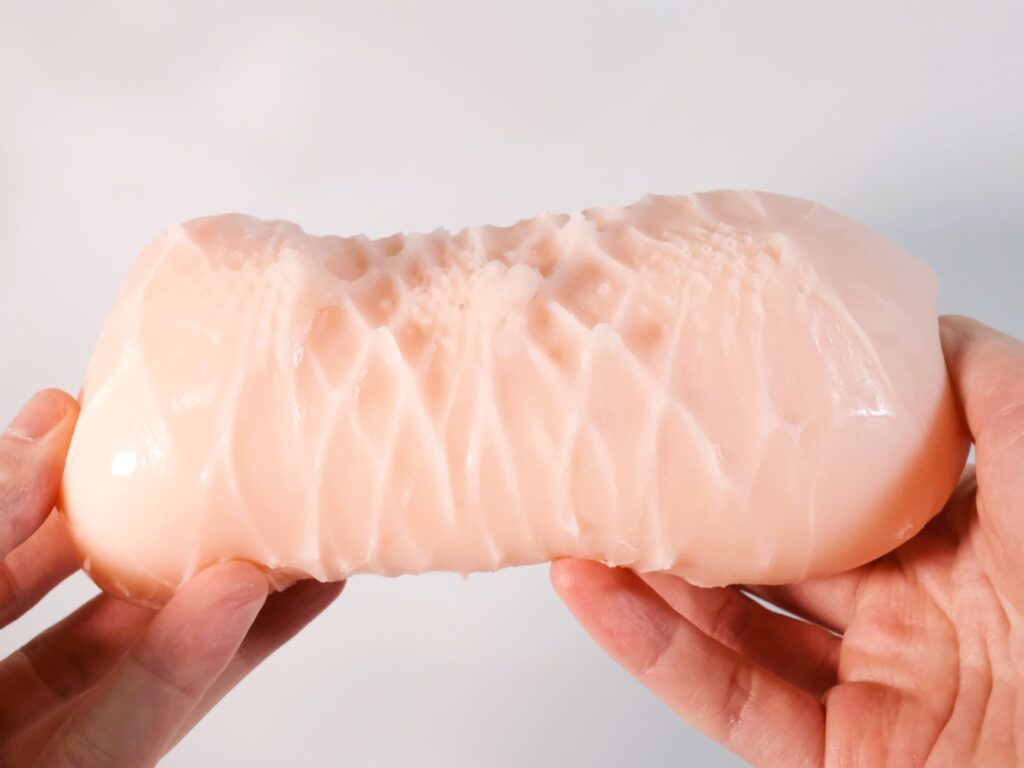 AIVーアイヴー NO.16を裏返してみた