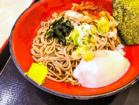 冷そばと温泉たまご