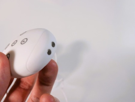 ニップルドームRの充電口